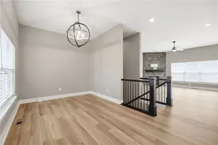 1119 Petrus Ct, Clearcreek Twp, OH 45458 - Photo 10