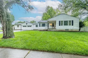 310 Wolf Ave, Englewood, OH 45322 - Photo 2