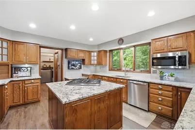 7670 Whispering Oaks Trail, Tipp City, OH 45371 - Photo 24