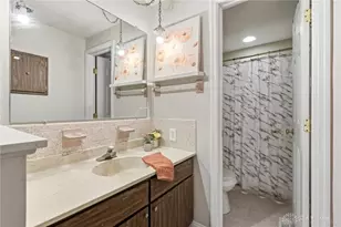 11 E Bonomo Dr, Fairborn, OH 45324 - Photo 28