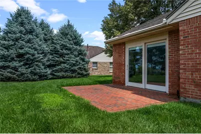 1879 Brandonhall Drive, Miamisburg, OH 45342 - Photo 4
