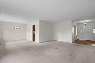 6560 Semley Ct, Dayton, OH 45415 - Photo 8