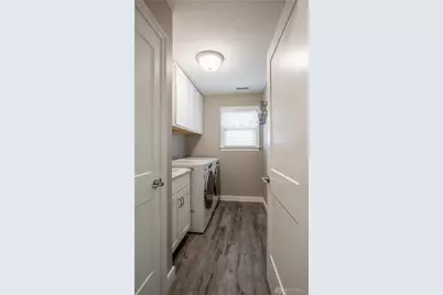 607 W Bentley Circle, Troy, OH 45373 - Photo 20