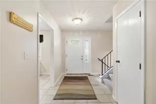 8919 Deep Forest Ln, Centerville, OH 45458 - Photo 4
