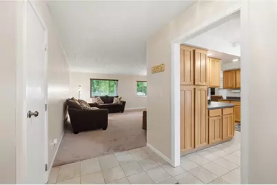 8919 Deep Forest Lane, Centerville, OH 45458 - Photo 4