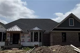 613 Christopher Dr, Centerville, OH 45458 - Photo 1