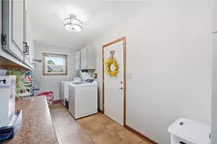 4041 Shadowleaf Dr, Bellbrook, OH 45305 - Photo 18