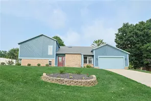 695 Tealwood Dr, Beavercreek, OH 45430 - Photo 1
