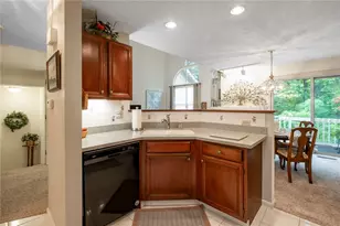 3906 W Summit Ridge Dr, Beavercreek, OH 45430 - Photo 8