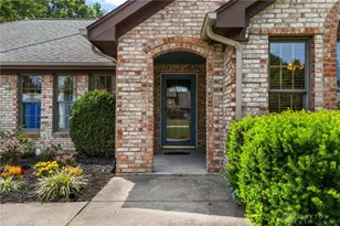 8495 Highmount Dr, Springboro, OH 45066 - Photo 2