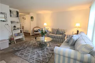 688 Hile Ln, Englewood, OH 45322 - Photo 2