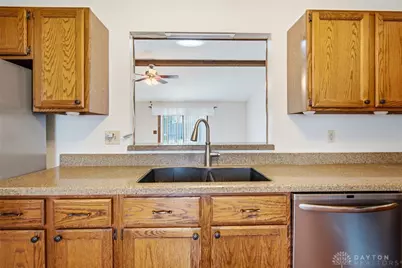 8621 Emeraldgate Drive, Huber Heights, OH 45424 - Photo 16