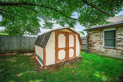 8621 Emeraldgate Drive, Huber Heights, OH 45424 - Photo 6