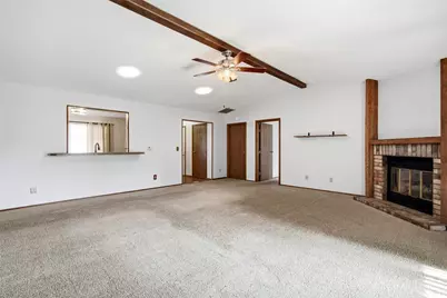 8621 Emeraldgate Drive, Huber Heights, OH 45424 - Photo 12