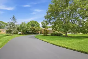 5624 Mark Dale Dr, Centerville, OH 45459 - Photo 2