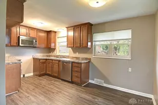605 Wedgewood Ave, Kettering, OH 45429 - Photo 8