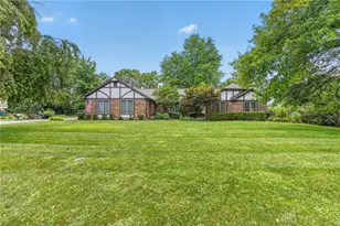 2844 Ramblingwood Ln, Washington Twp, OH 45458 - Photo 2