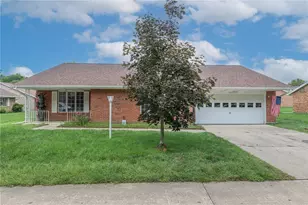 6685 Oakwood Ln, Huber Heights, OH 45424 - Photo 1