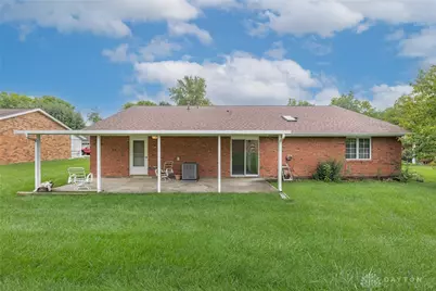 6685 Oakwood Lane, Huber Heights, OH 45424 - Photo 2