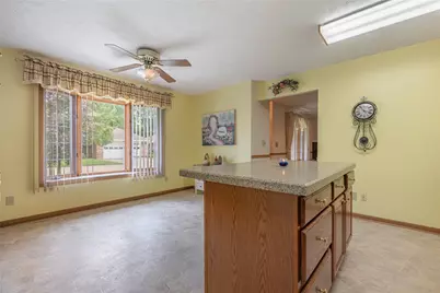 6685 Oakwood Lane, Huber Heights, OH 45424 - Photo 10