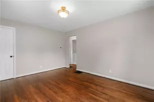 421 N Monroe Dr, Xenia, OH 45385 - Photo 10