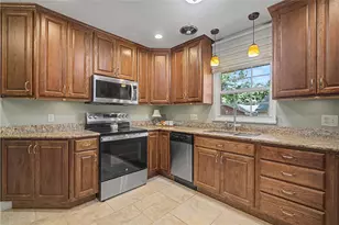 1702 Countryside Dr, Beavercreek, OH 45432 - Photo 8