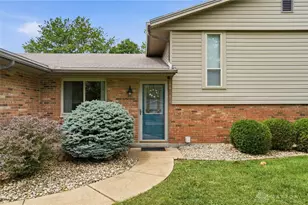 881 Lyncreek Dr, Washington Twp, OH 45458 - Photo 6