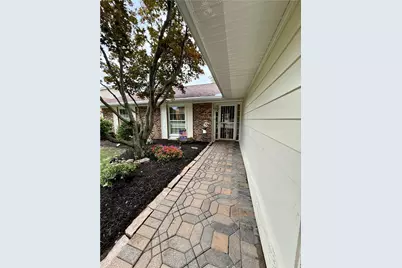 220 Evergreen Drive, Springboro, OH 45066 - Photo 2