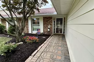 220 Evergreen Dr, Springboro, OH 45066 - Photo 2