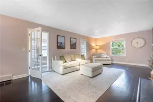 104 Acacia Dr, Oakwood, OH 45409 - Photo 4