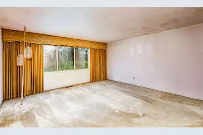 1906 Wilshire Drive, Xenia, OH 45385 - Photo 8