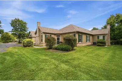 2375 Locust Hill Boulevard, Beavercreek, OH 45431 - Photo 2