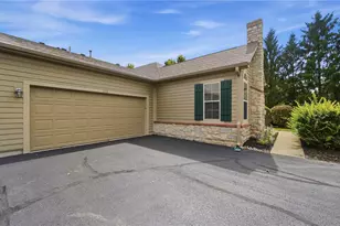2375 Locust Hill Blvd, Beavercreek, OH 45431 - Photo 34
