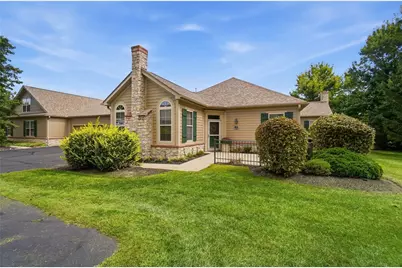 2375 Locust Hill Boulevard, Beavercreek, OH 45431 - Photo 1