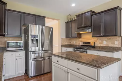 10049 Meadow Woods Lane, Washington Twp, OH 45458 - Photo 8