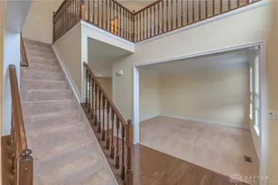 10049 Meadow Woods Ln, Washington Twp, OH 45458 - Photo 2