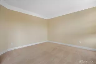 10049 Meadow Woods Ln, Washington Twp, OH 45458 - Photo 14