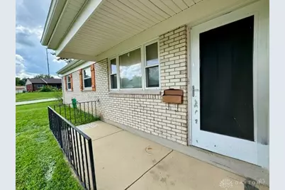 7201 Carmelita Drive, Huber Heights, OH 45424 - Photo 4