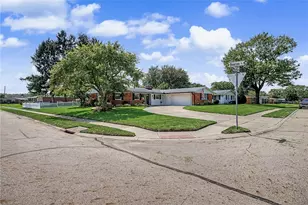 1232 Marietta Dr, Fairborn, OH 45324 - Photo 4