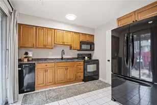 729 Clareridge Ln, Centerville, OH 45458 - Photo 8