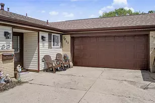 7013 Cologne Pl, Huber Heights, OH 45424 - Photo 4