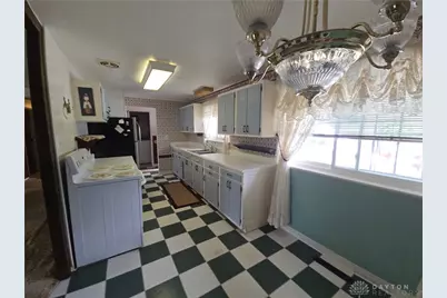 5702 Storck Drive, Huber Heights, OH 45424 - Photo 6