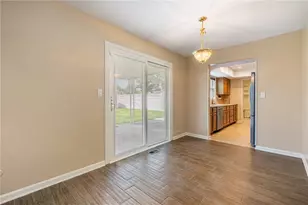 2206 Fox Run Rd, Miami Township, OH 45459 - Photo 8