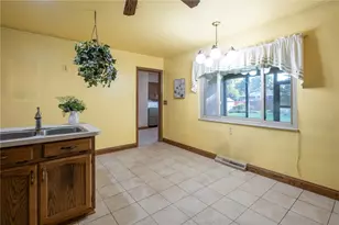 1072 Ceylon Cir, Beavercreek, OH 45430 - Photo 8