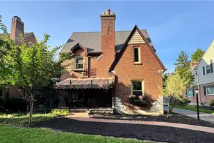 220 Greenmount Blvd, Oakwood, OH 45419 - Photo 1