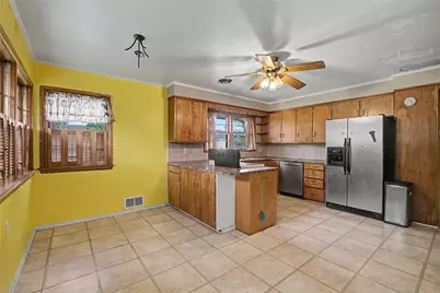 306 E Meeker Avenue, Greenville, OH 45331 - Photo 12
