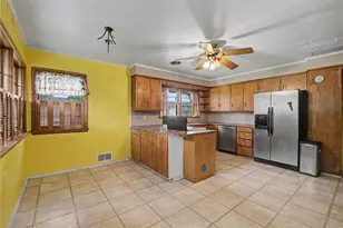 306 E Meeker Ave, Greenville, OH 45331 - Photo 12