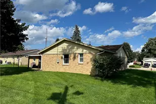 219 N Smith St, New Carlisle, OH 45344 - Photo 6