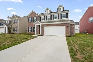 1512 Arrowhead Dr, Piqua, OH 45356 - Photo 2
