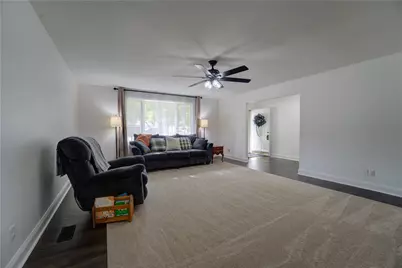 1381 Oaktree Drive, Greenville, OH 45331 - Photo 8